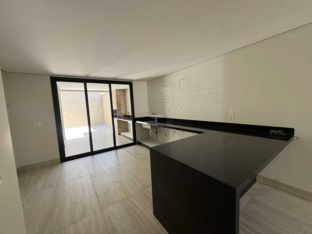 Casa, 4 quartos, 156 m² - Foto 2