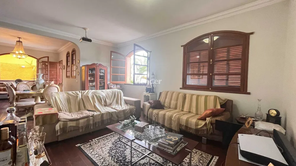 Casa, 4 quartos, 265 m² - Foto 1