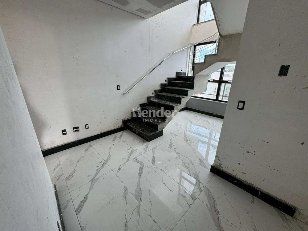 Cobertura, 3 quartos, 201 m² - Foto 1