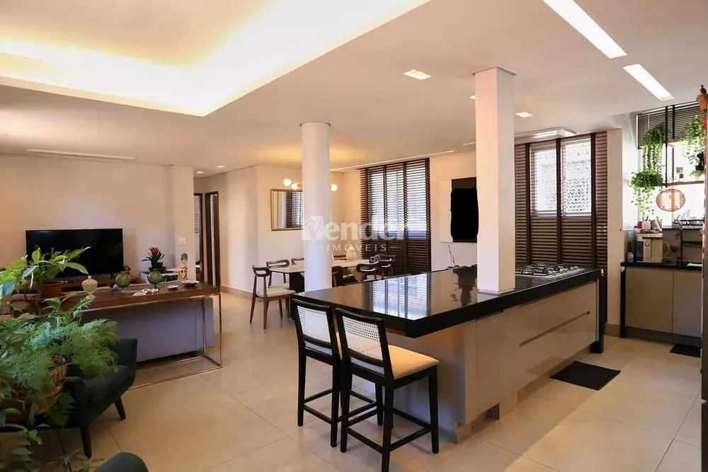 Apartamento, 5 quartos, 230 m² - Foto 1