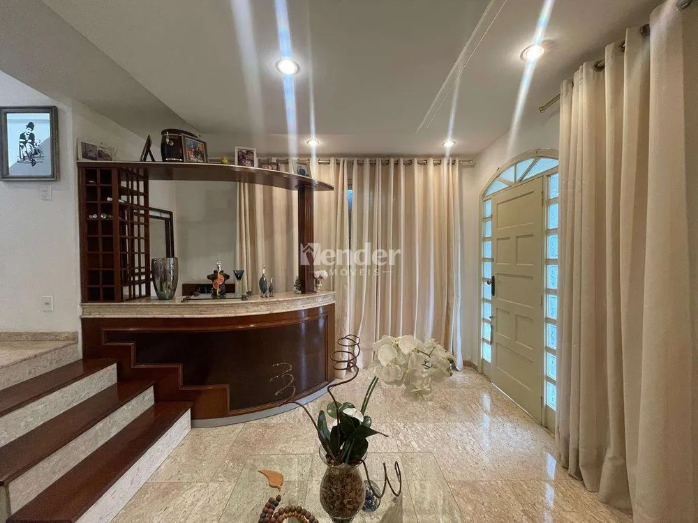 Casa, 5 quartos, 325 m² - Foto 2
