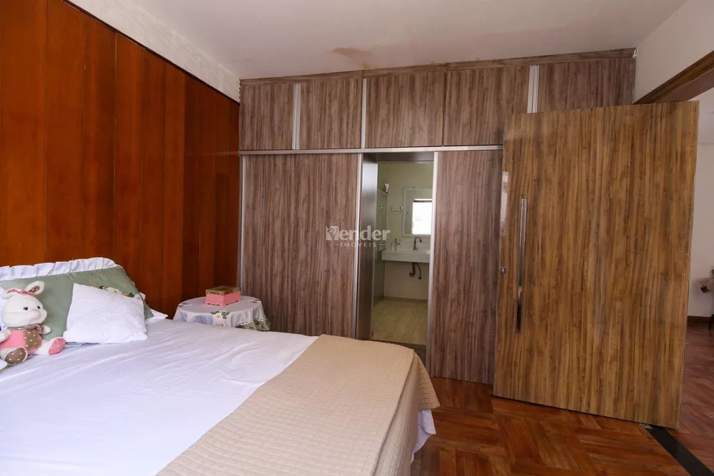 Casa, 6 quartos, 280 m² - Foto 4