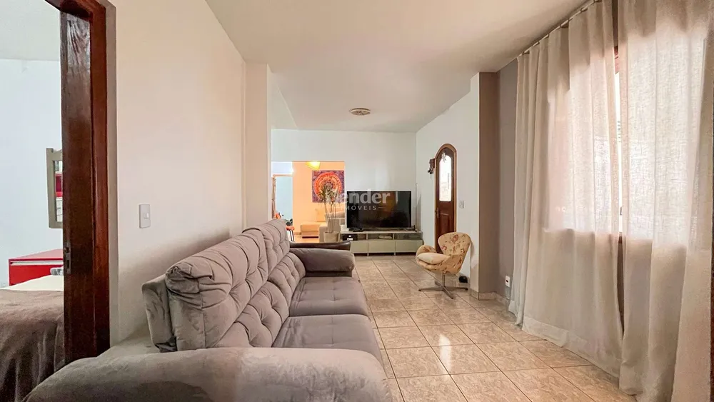 Casa, 5 quartos, 395 m² - Foto 2