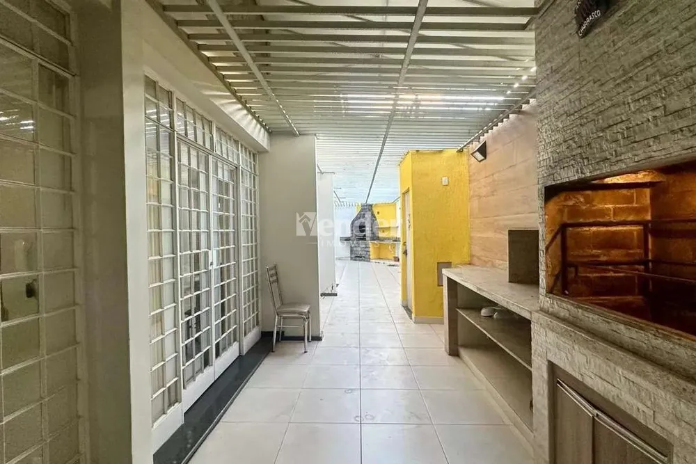 Casa, 4 quartos, 321 m² - Foto 2