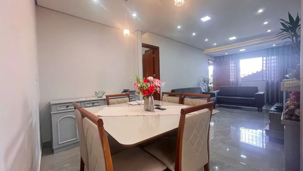 Casa, 3 quartos, 201 m² - Foto 1