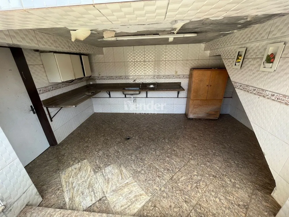 Casa, 4 quartos, 300 m² - Foto 9