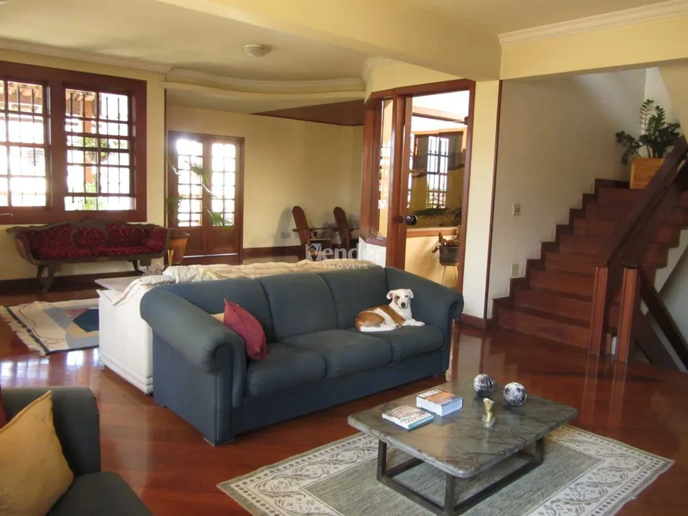 Casa, 3 quartos, 354 m² - Foto 1