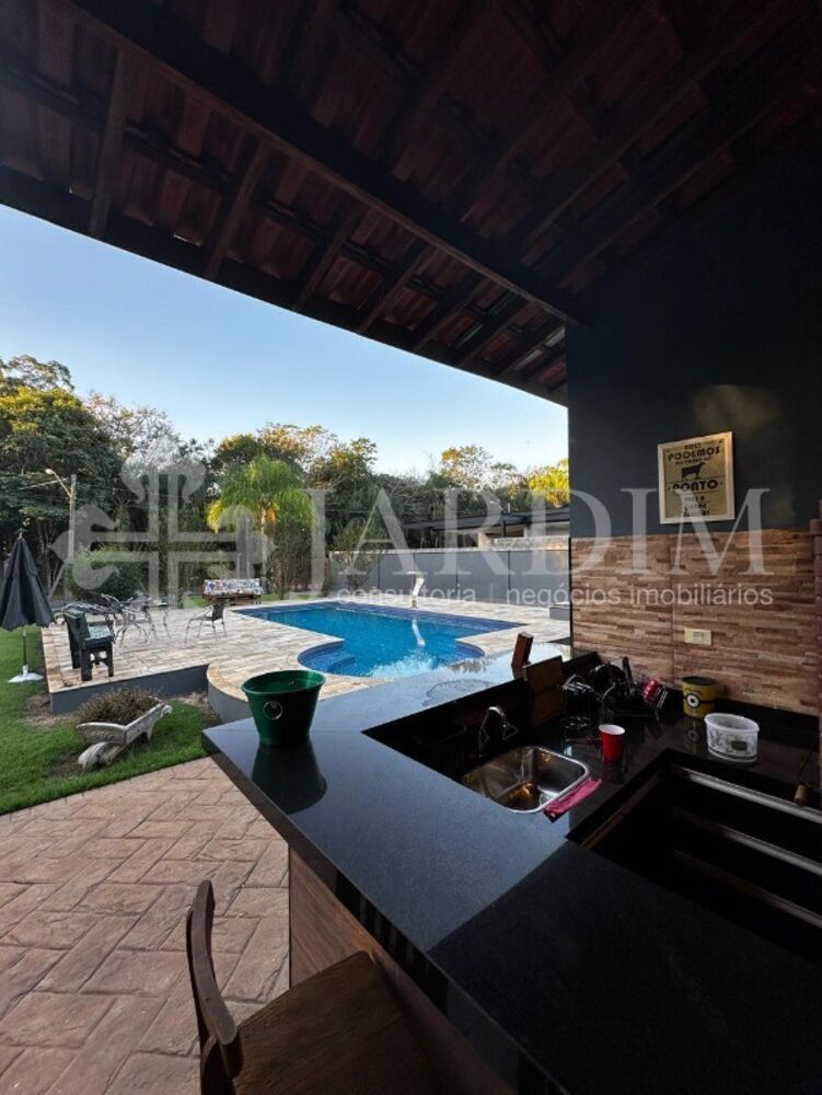 Chácara, 4 quartos, 1079 m² - Foto 2