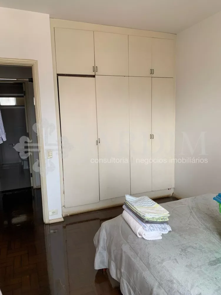 Apartamento à venda com 3 quartos, 157m² - Foto 4