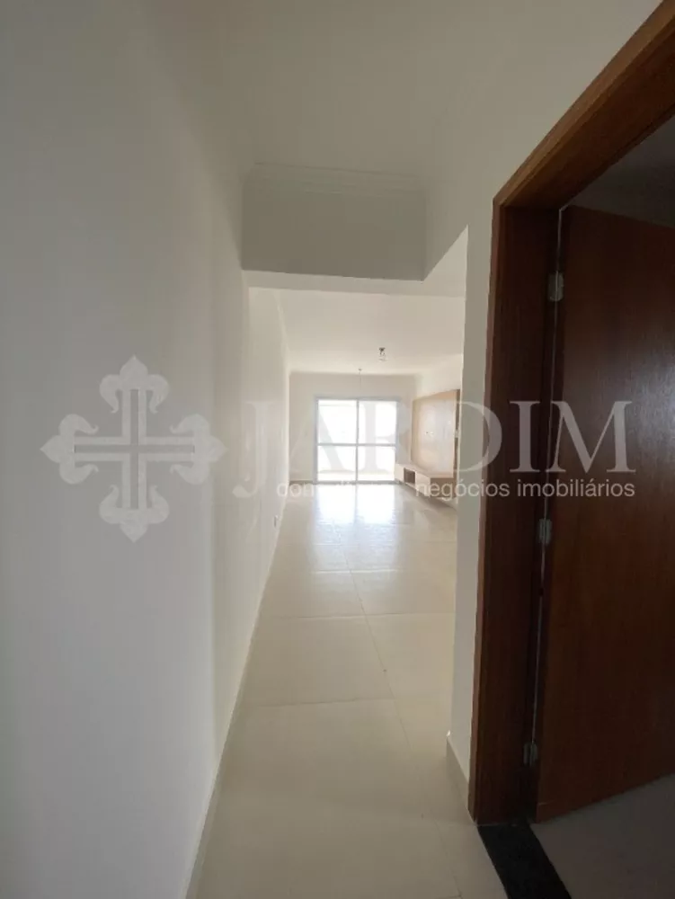 Apartamento à venda com 3 quartos, 116m² - Foto 2