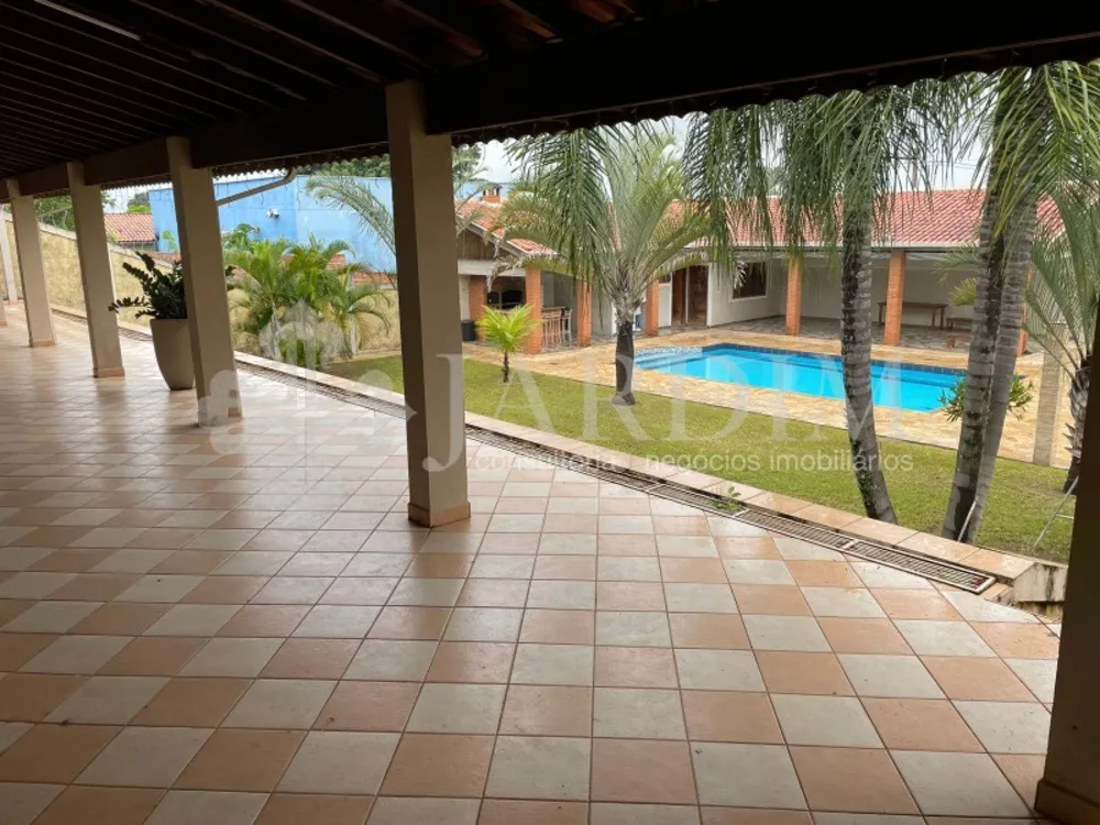 Chácara, 4 quartos, 1032 m² - Foto 1