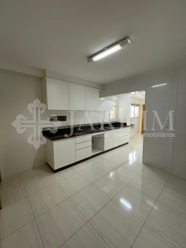 Apartamento à venda e aluguel com 3 quartos, 151m² - Foto 4