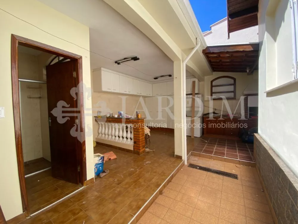 Casa à venda e aluguel com 3 quartos, 320m² - Foto 15