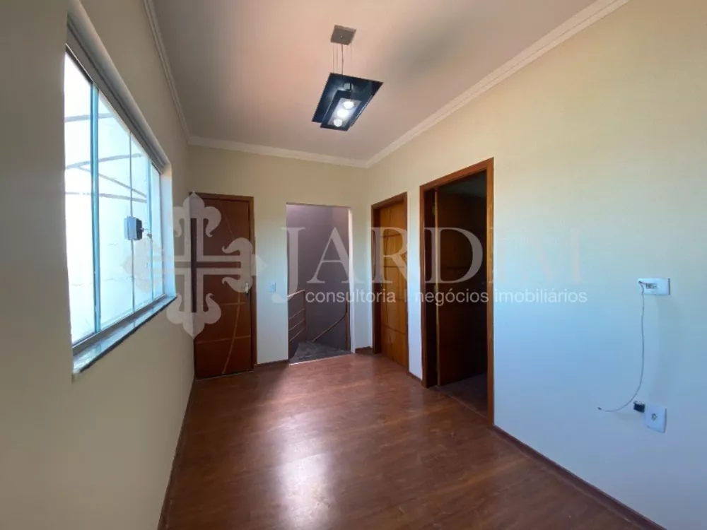 Casa à venda com 2 quartos, 84m² - Foto 1