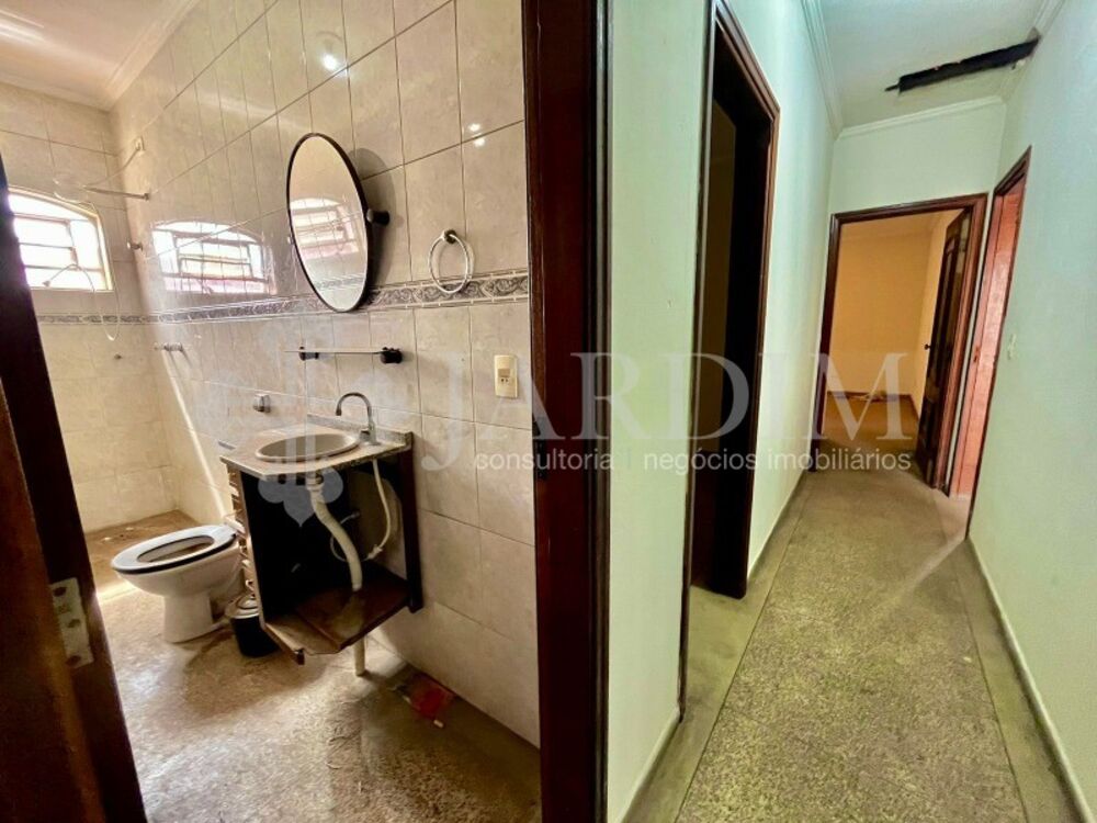 Prédio Inteiro à venda com 3 quartos, 220m² - Foto 2