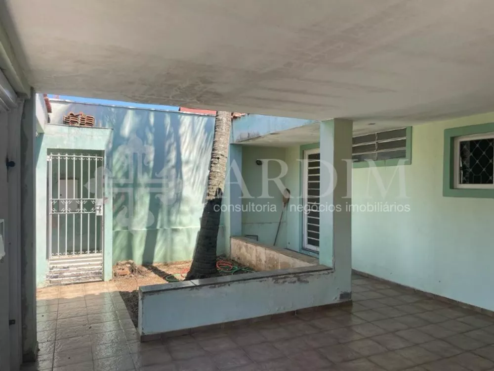 Casa à venda com 3 quartos, 250m² - Foto 4