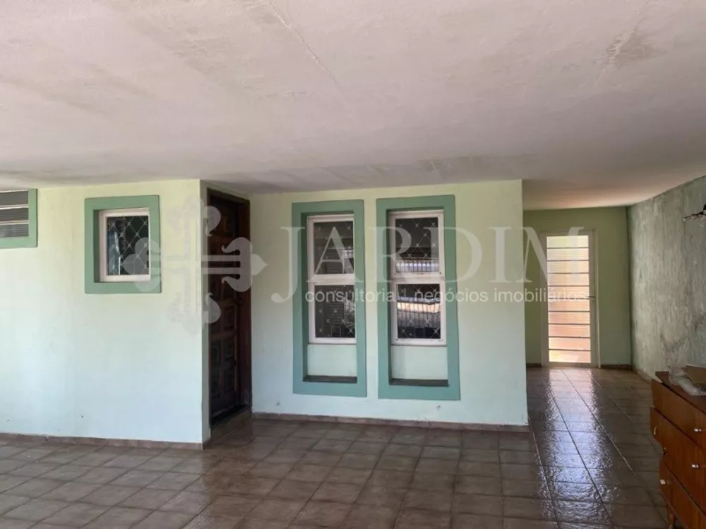 Casa à venda com 3 quartos, 250m² - Foto 2