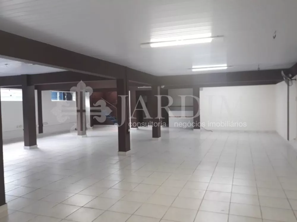 Depósito-Galpão-Armazém para alugar, 700m² - Foto 1