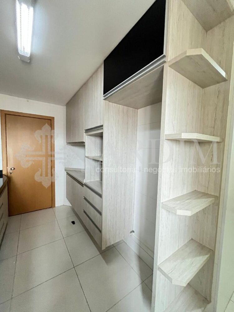 Apartamento para alugar com 3 quartos, 116m² - Foto 1