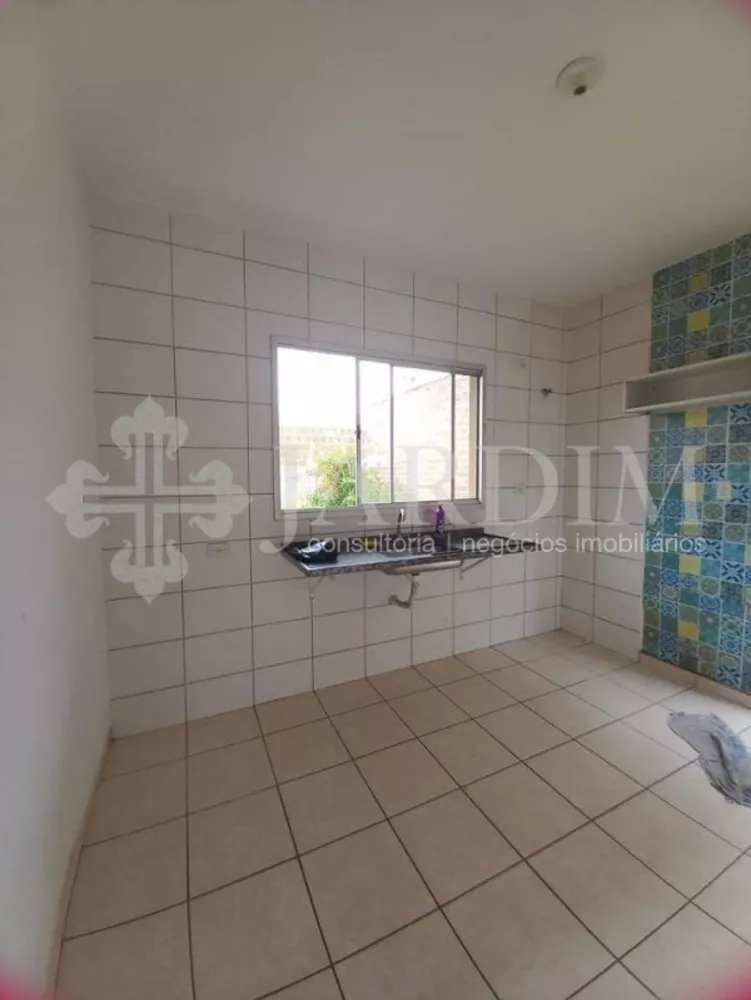 Casa à venda com 2 quartos, 100m² - Foto 4