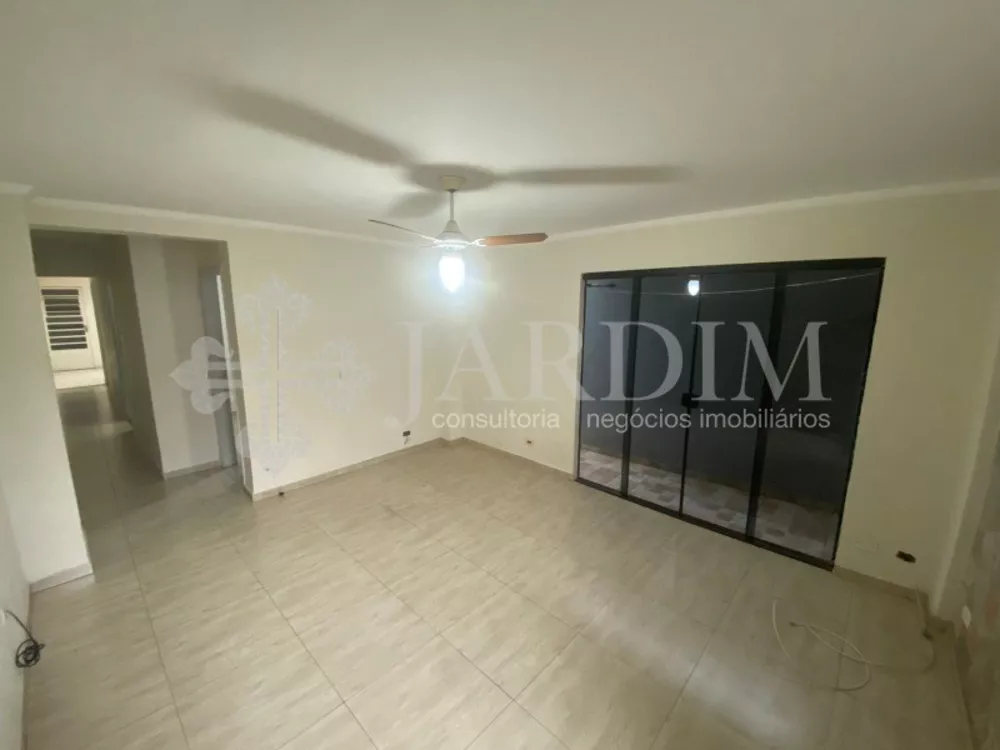 Casa à venda com 3 quartos, 150m² - Foto 1