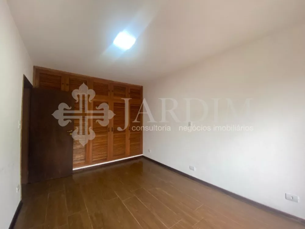 Prédio Inteiro para alugar com 4 quartos, 300m² - Foto 18