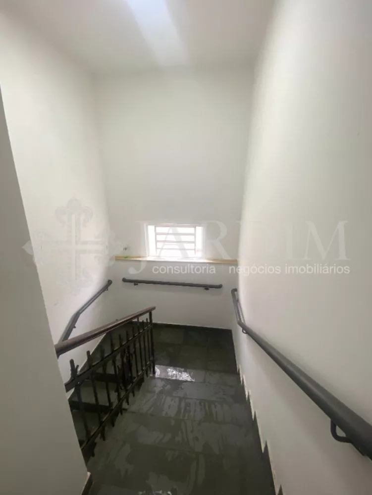 Prédio Inteiro para alugar com 4 quartos, 300m² - Foto 11