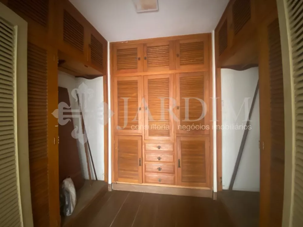 Prédio Inteiro para alugar com 4 quartos, 300m² - Foto 23