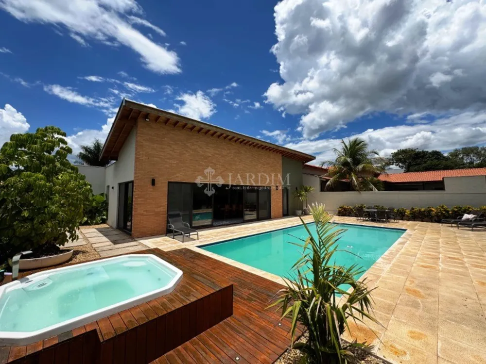 Chácara, 3 quartos, 1000 m² - Foto 1