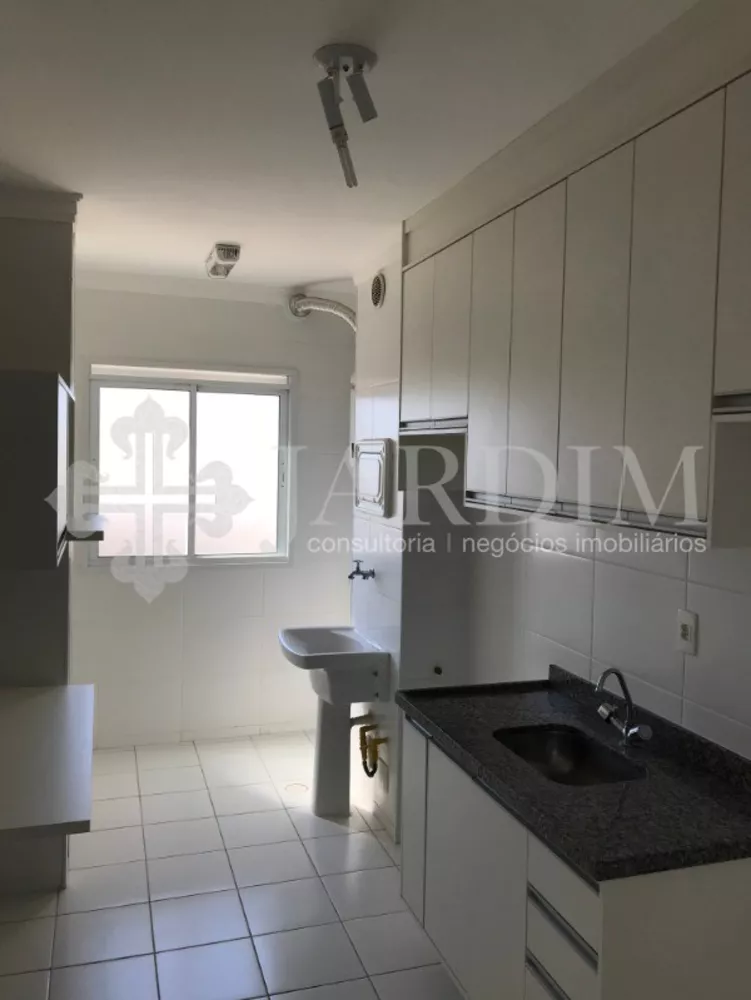 Apartamento à venda com 2 quartos, 65m² - Foto 4