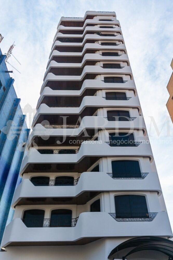 Apartamento, 3 quartos, 239 m² - Foto 1