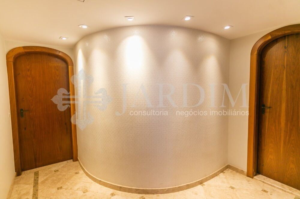 Apartamento, 3 quartos, 239 m² - Foto 2