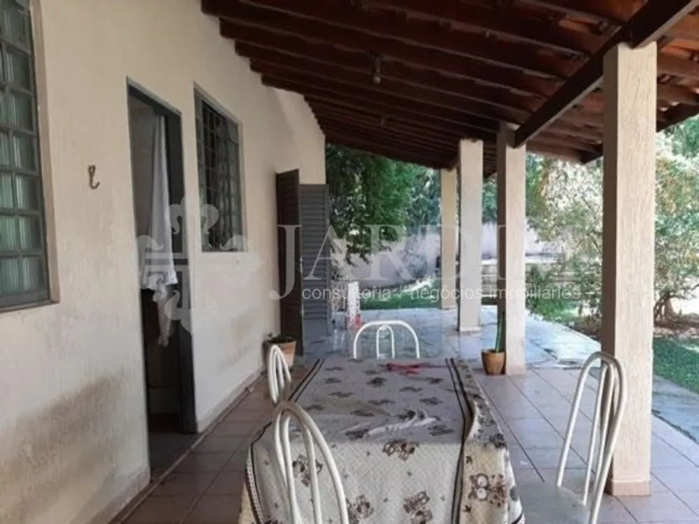 Chácara, 3 quartos, 1130 m² - Foto 2