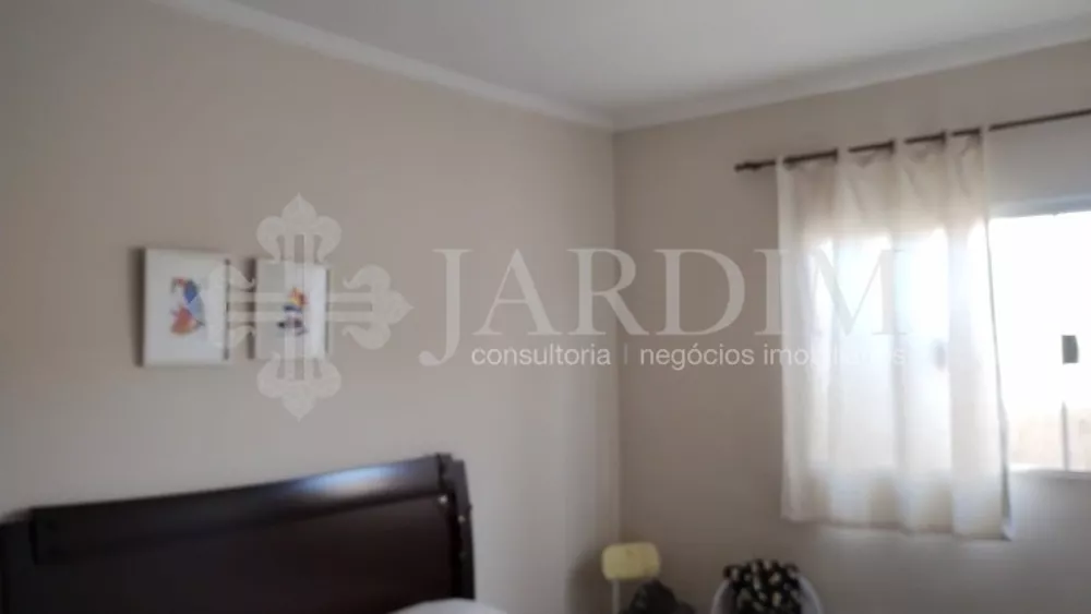 Casa à venda com 3 quartos, 252m² - Foto 4