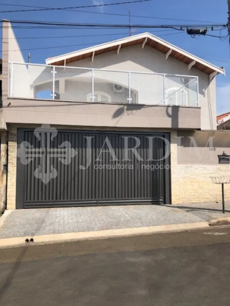 Sobrado à venda com 3 quartos, 290m² - Foto 1