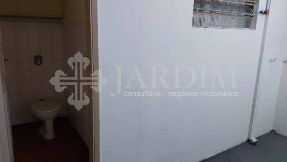 Casa para alugar com 2 quartos, 125m² - Foto 4