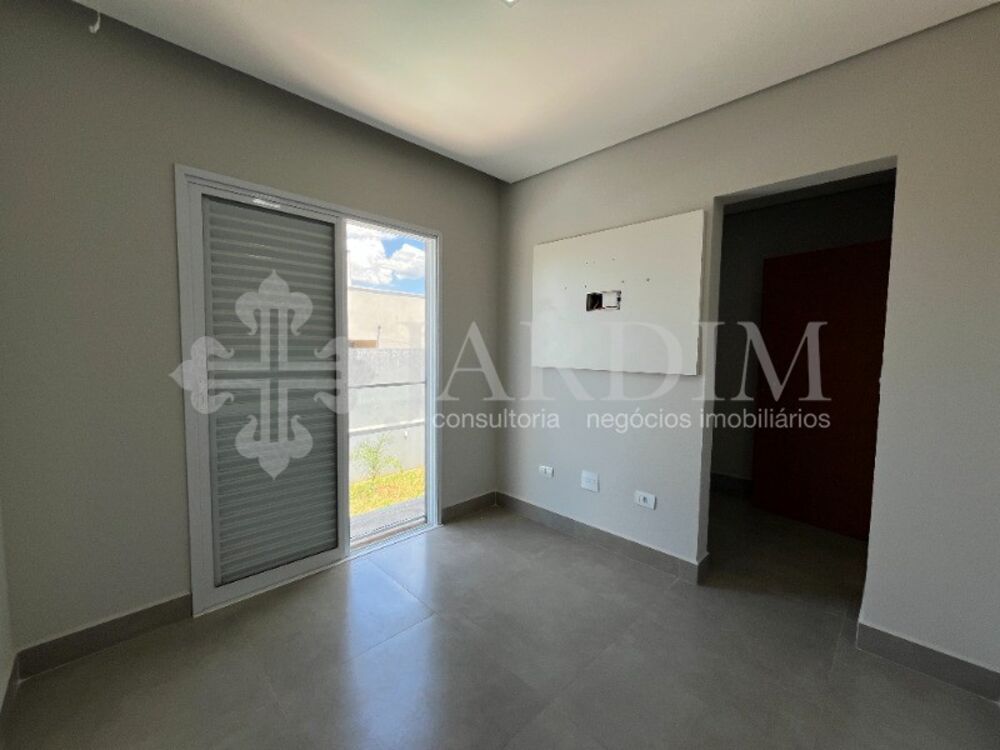 Casa de Condomínio à venda com 3 quartos, 286m² - Foto 2