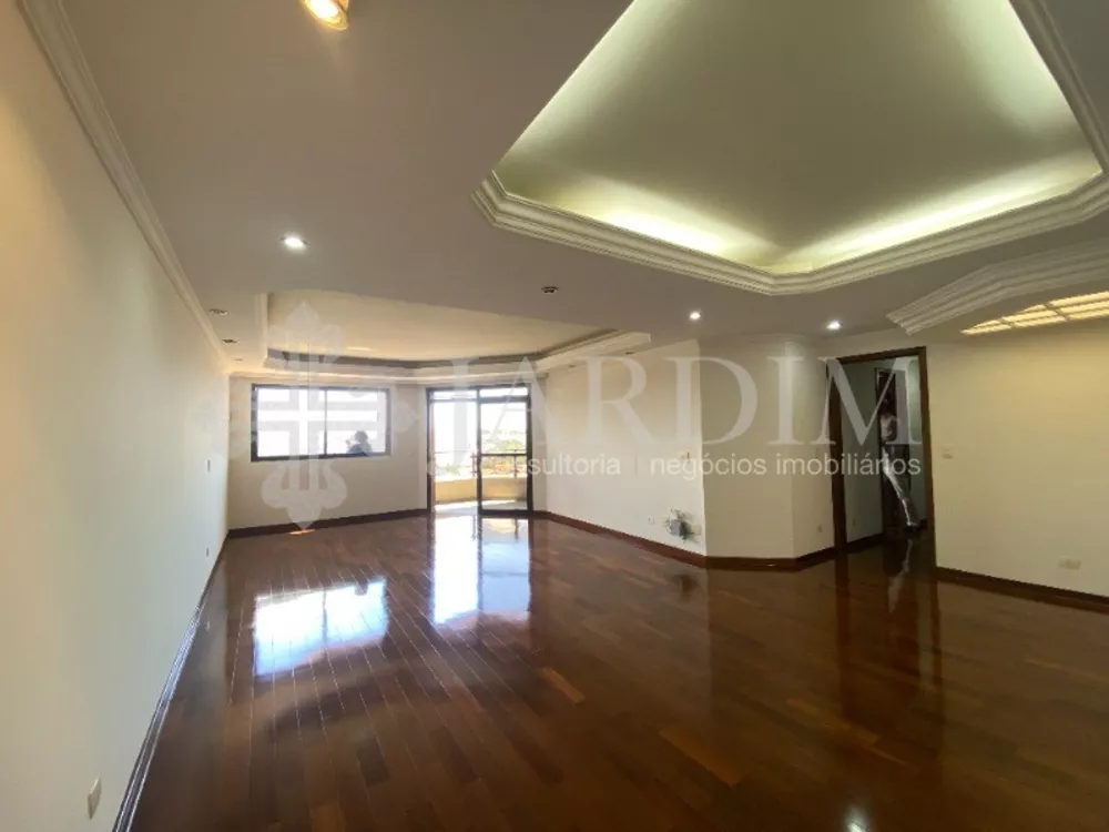 Apartamento à venda com 3 quartos, 157m² - Foto 1