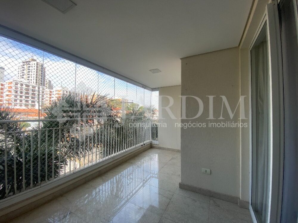 Apartamento à venda com 3 quartos, 131m² - Foto 4