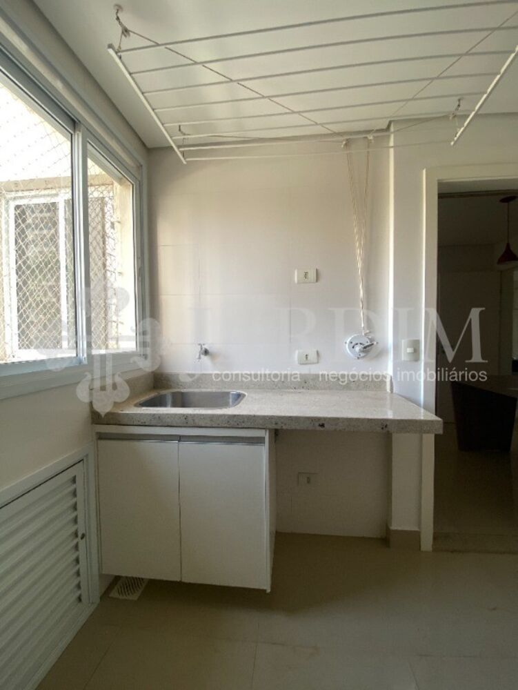 Apartamento à venda com 3 quartos, 131m² - Foto 12