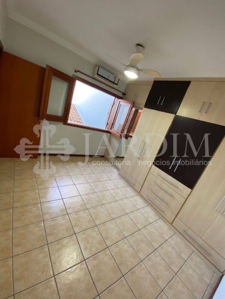 Casa à venda com 3 quartos, 257m² - Foto 14
