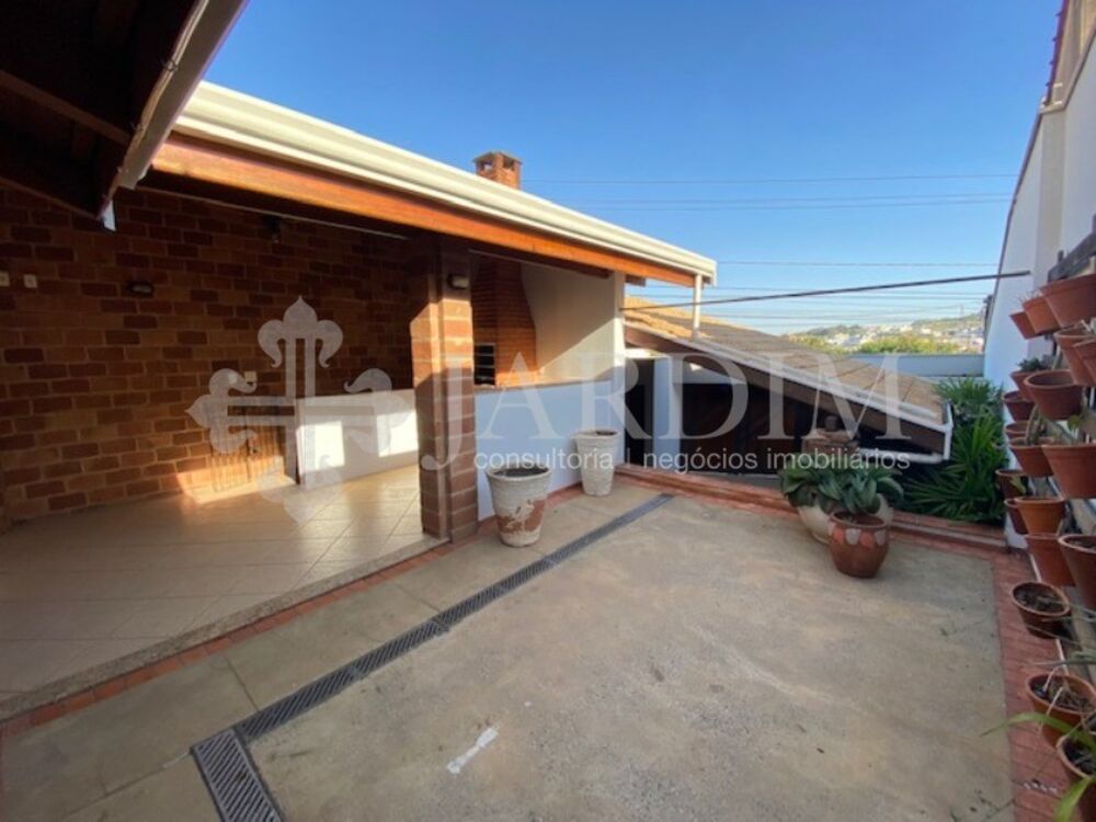 Casa à venda com 3 quartos, 257m² - Foto 4