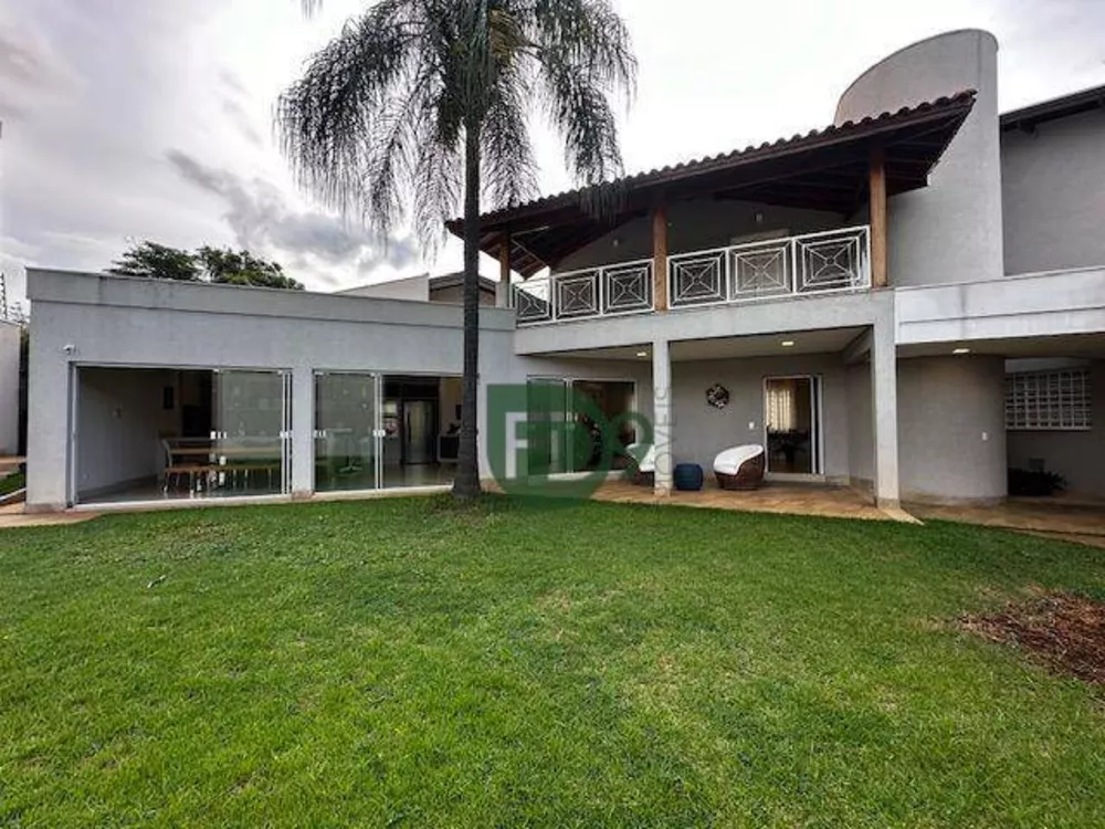 Casa, 3 quartos, 310 m² - Foto 1