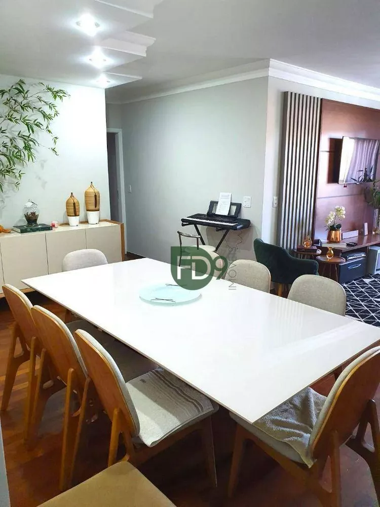 Apartamento à venda com 3 quartos, 165m² - Foto 3