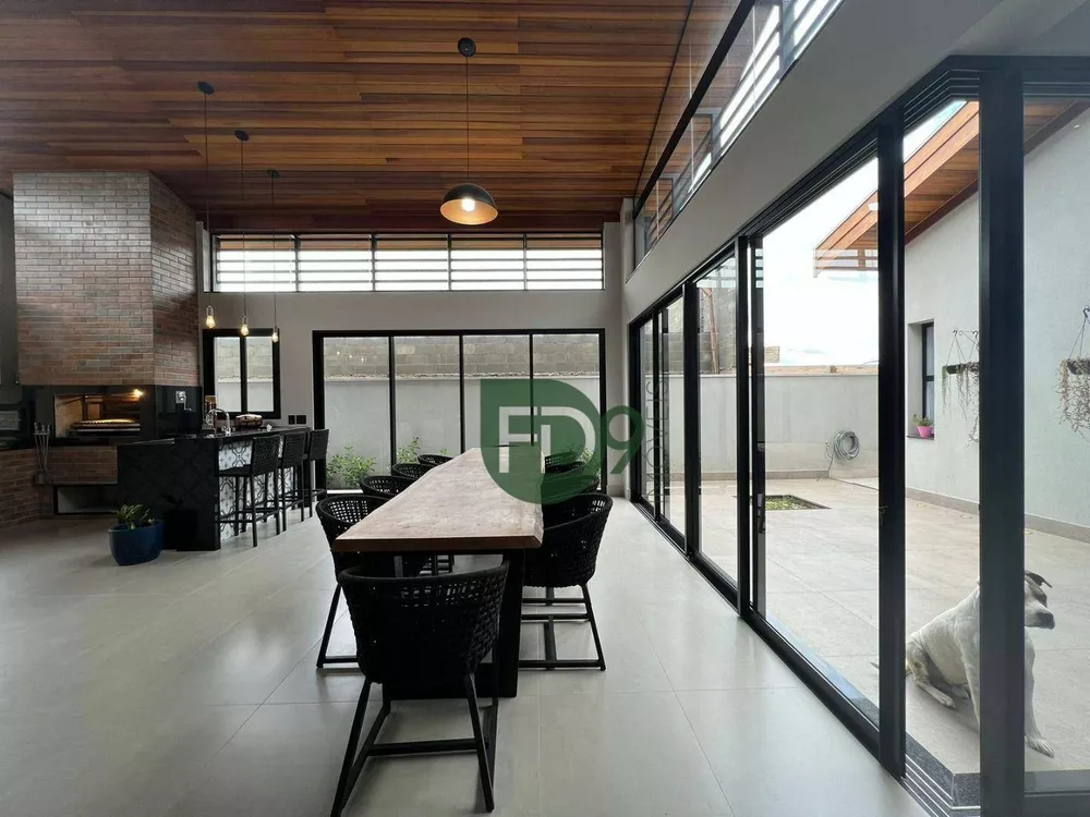 Casa de Condomínio à venda com 3 quartos, 229m² - Foto 4