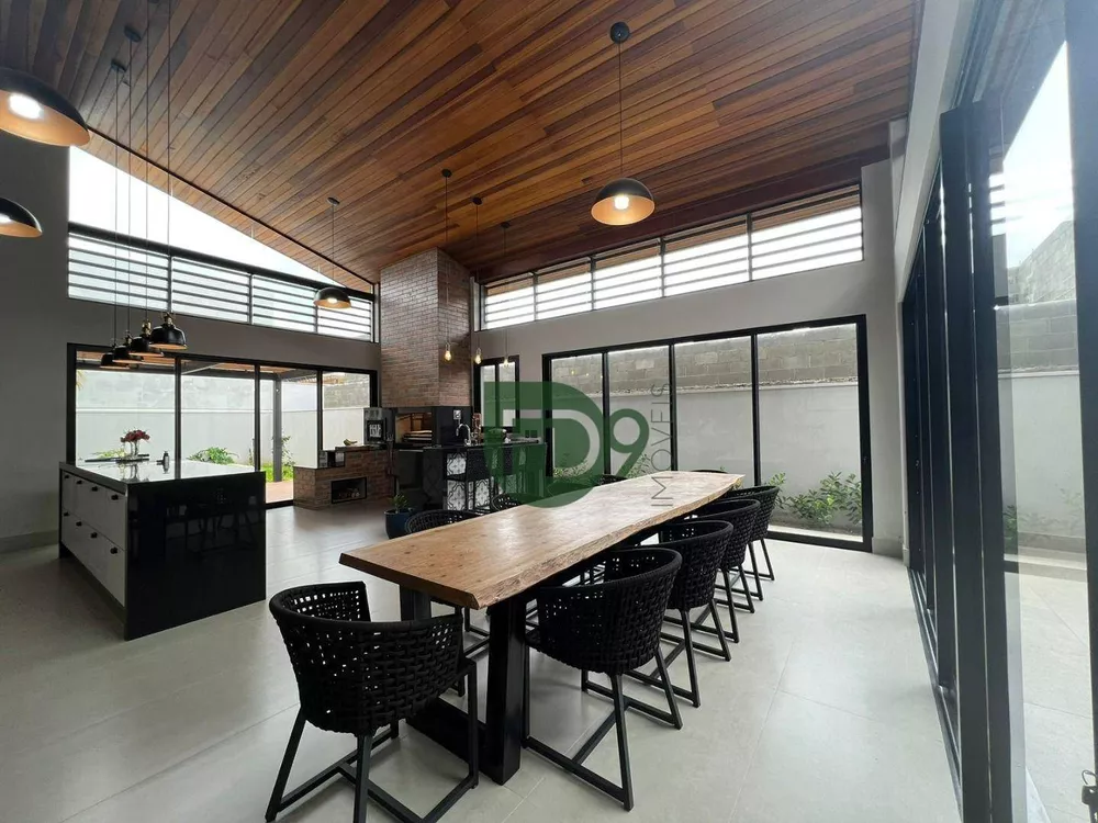 Casa de Condomínio à venda com 3 quartos, 229m² - Foto 1