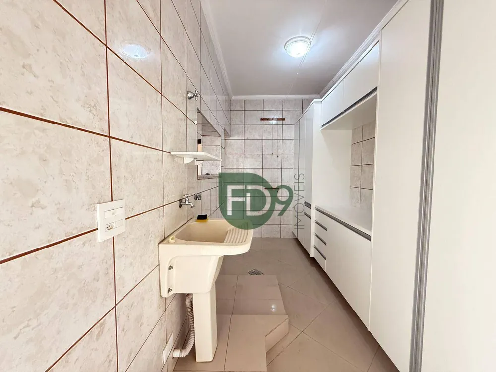 Casa, 3 quartos, 204 m² - Foto 3