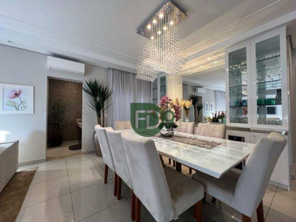 Casa, 3 quartos, 202 m² - Foto 1