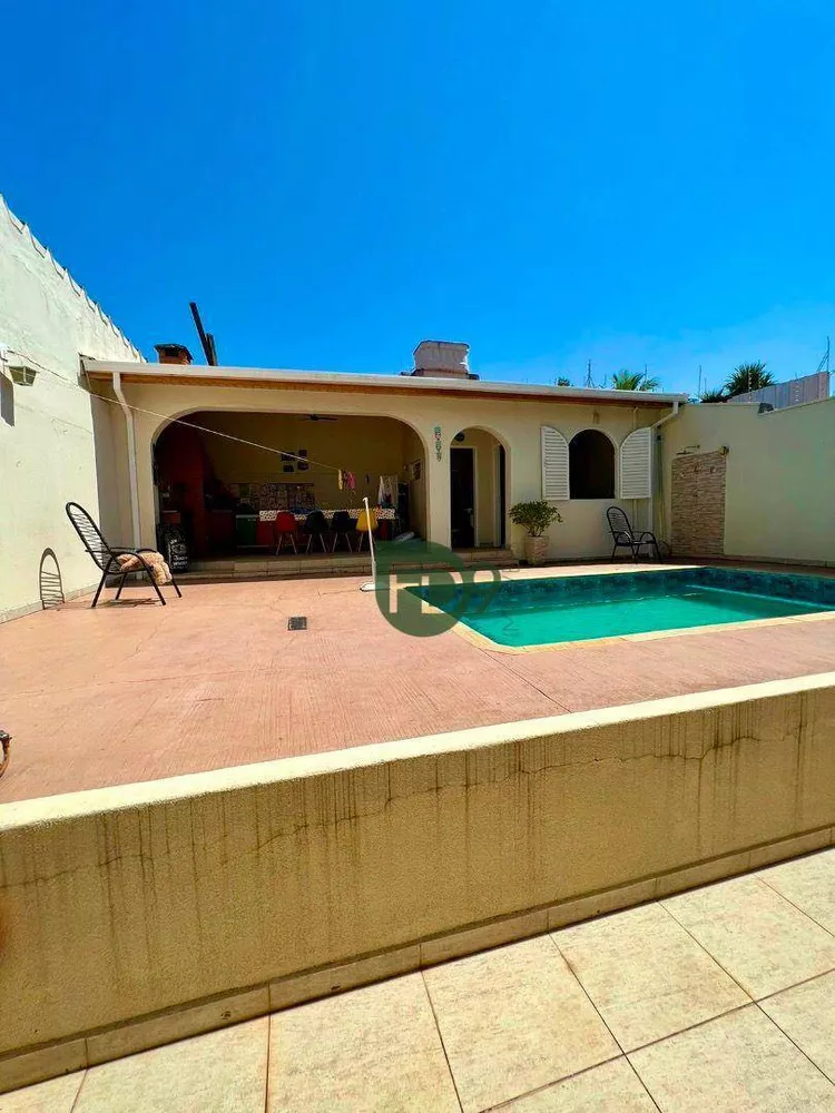 Casa, 3 quartos, 213 m² - Foto 4