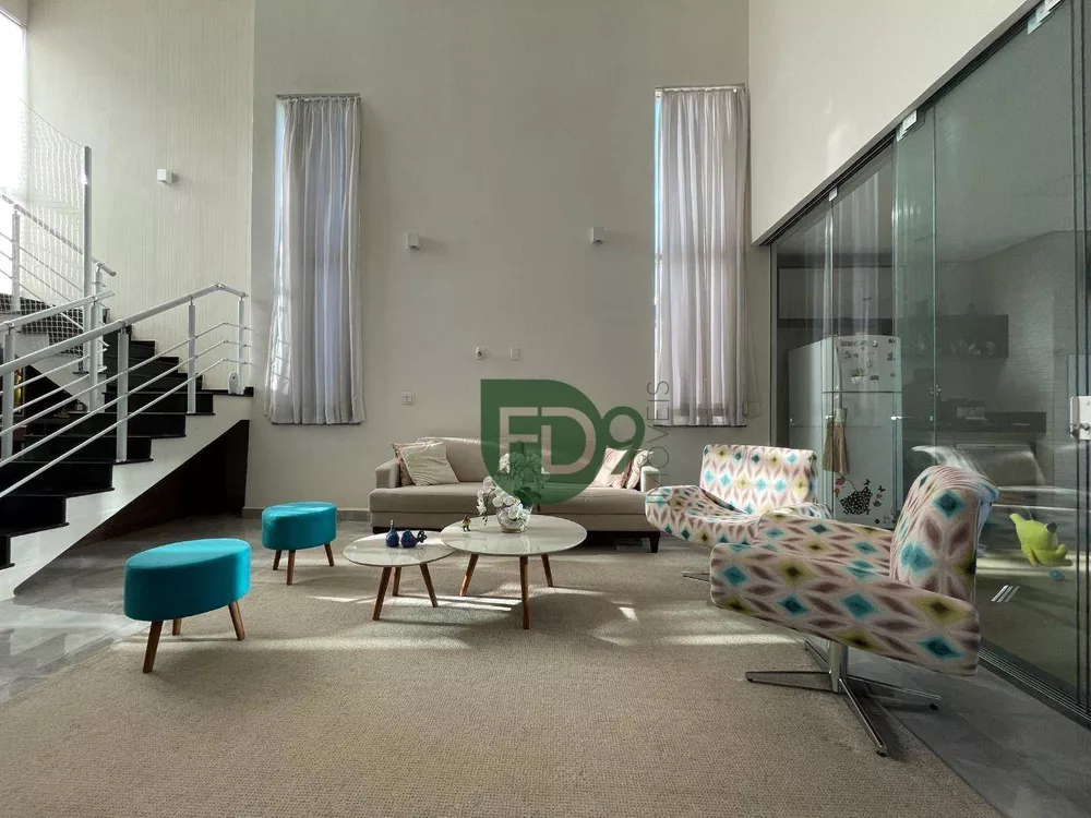 Casa de Condomínio à venda com 3 quartos, 294m² - Foto 1